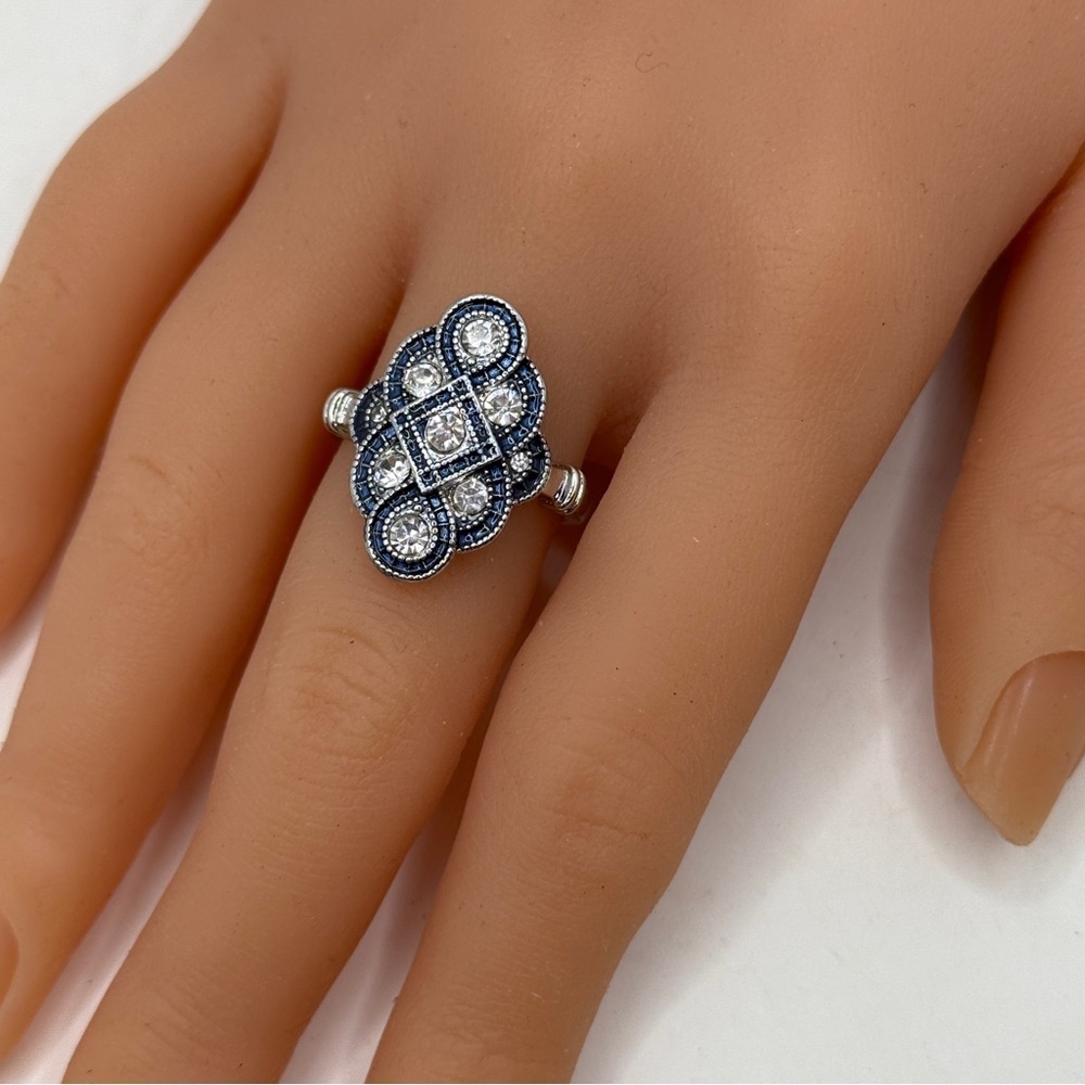 Elegant Silver and Blue Statement Ring